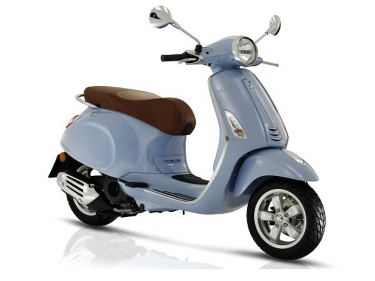 Vespa scooter 45km Primavera 4t-4v Licht Blauw 279/ a kopen? te koop voor €  3285.00 ✓ VESPA ✓ Scherpe prijzen ✓ Voor 12:00 uur besteld, volgende dag in  huis